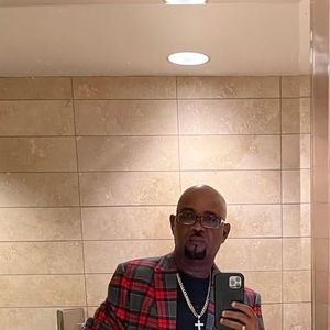 Meet your Posher, Warren